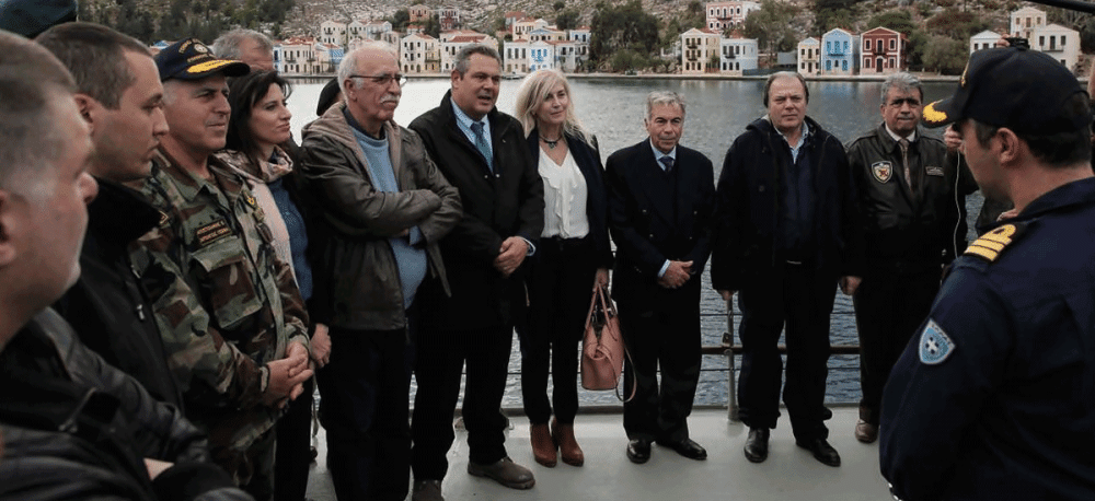 Πέτσας: Όταν ο ΣΥΡΙΖΑ συμπορευόταν με τη Χρυσή Αυγή! (pics)