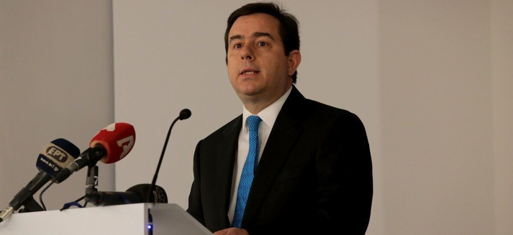 Μηταράκης: Πώς αποκαλύψαμε τις ΜΚΟ που διακινούσαν παράνομους μετανάστες