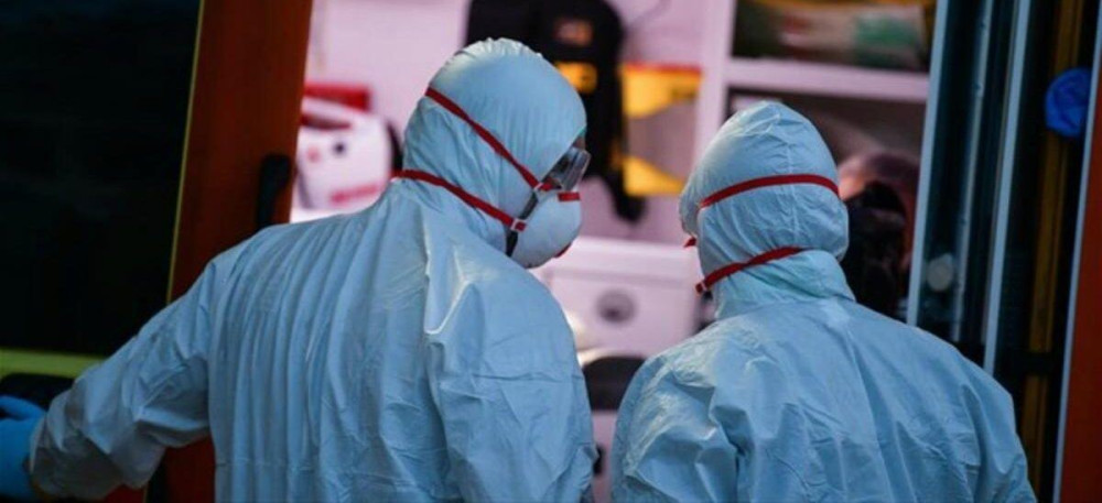 Κορωνοϊός: Καθοριστικό το επόμενο τρίμηνο – Μειώνεται η ηλικία των κρουσμάτων