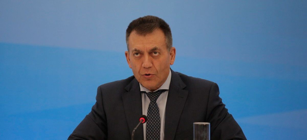Βρούτσης: Πότε και πώς θα πάρετε τα 800 ευρώ