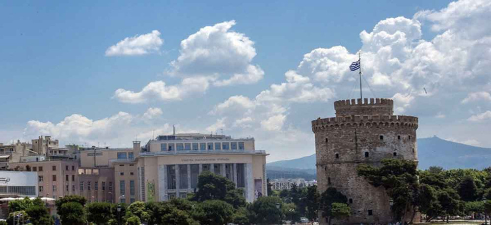 O Λευκός Πύργος “φοράει” τα μπλε του