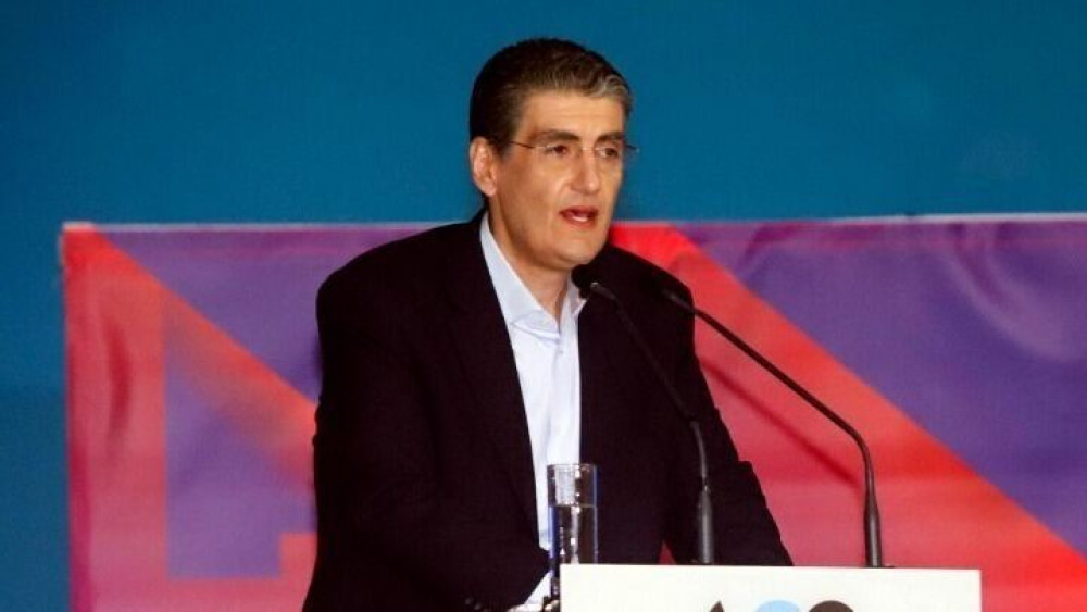 Κωλοτούμπας ο Γιαννούλης – Τα μάζεψε για τον Σρόιτερ