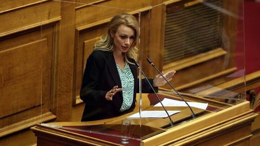 Φαν του… Πολάκη η Αγγελική Αδαμοπούλου