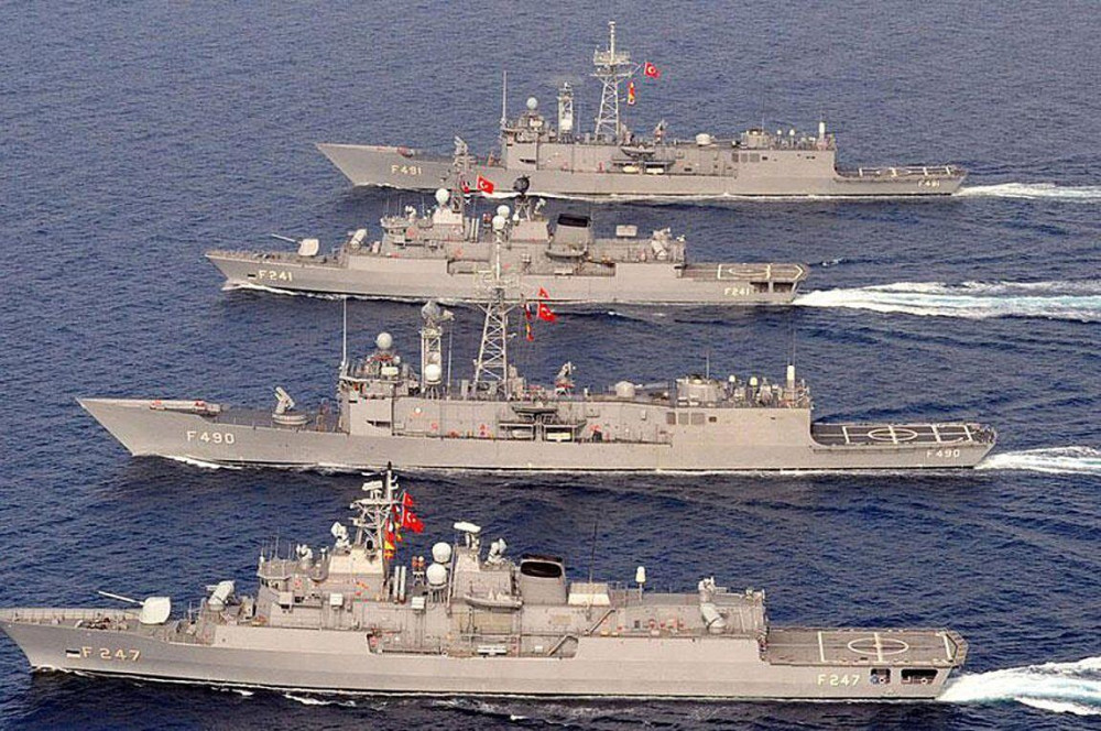 Εκτός ελέγχου ο Ερντογάν: Υψώνει πύργους ναυτικής κυκλοφορίας