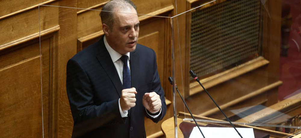 “Χαστούκια” από Μενδώνη και Βούτση στον “ψεκασμένο”Βελόπουλο