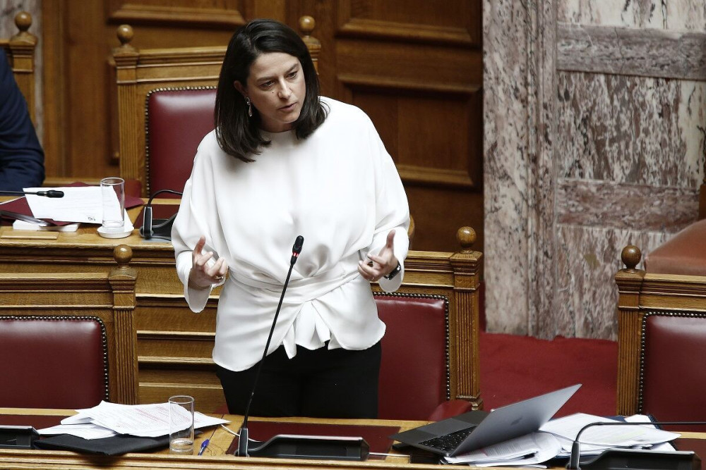 Κεραμέως: Πότε και πώς θα ανοίξουν Γυμνάσια – Λύκεια