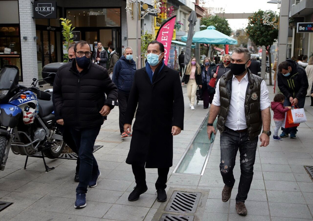 Γεωργιάδης: Πολύς κόσμος στην αγορά -Προσοχή, είναι κρίμα να πάμε πίσω