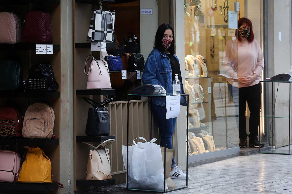 “Πράσινο φως” από τους λοιμωξιολόγους για το άνοιγμα του λιανεμπορίου