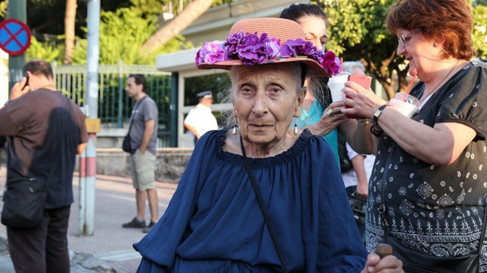 Τιτίκα Σαριγκούλη: Η αγαπημένη γιαγιά με τον αέρα… ελευθερίας