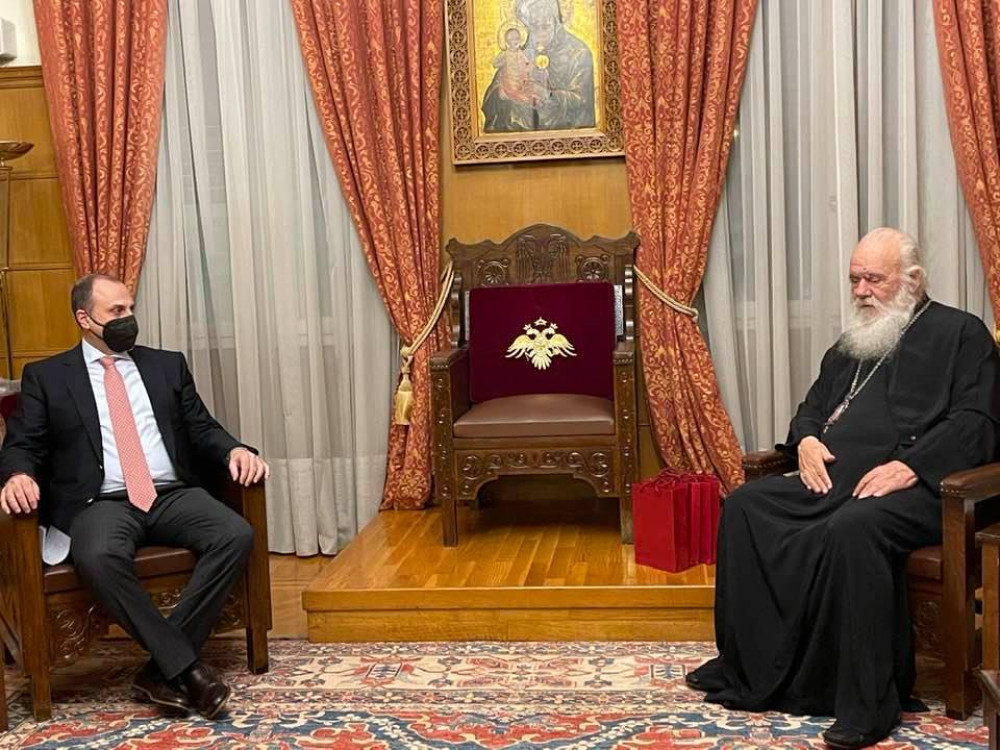 Συνάντηση Καραγιάννη – Αρχιεπίσκοπου: Τα έργα της Ι.Α Αθηνών στο επίκεντρο