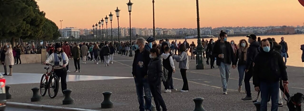 Κορωνοϊός: Σε “κόκκινο” συναγερμό η Θεσσαλονίκη-Aυξημένο το ιικό φορτίο