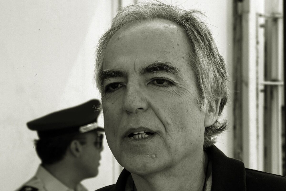 Στον Κουφοντίνα, αδερφές μου, στον Κουφοντίνα!