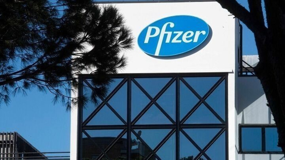 Συμφωνία της ΕΕ με τη Pfizer/BioNTech για αγορά 300 εκατομμυρίων δόσεων