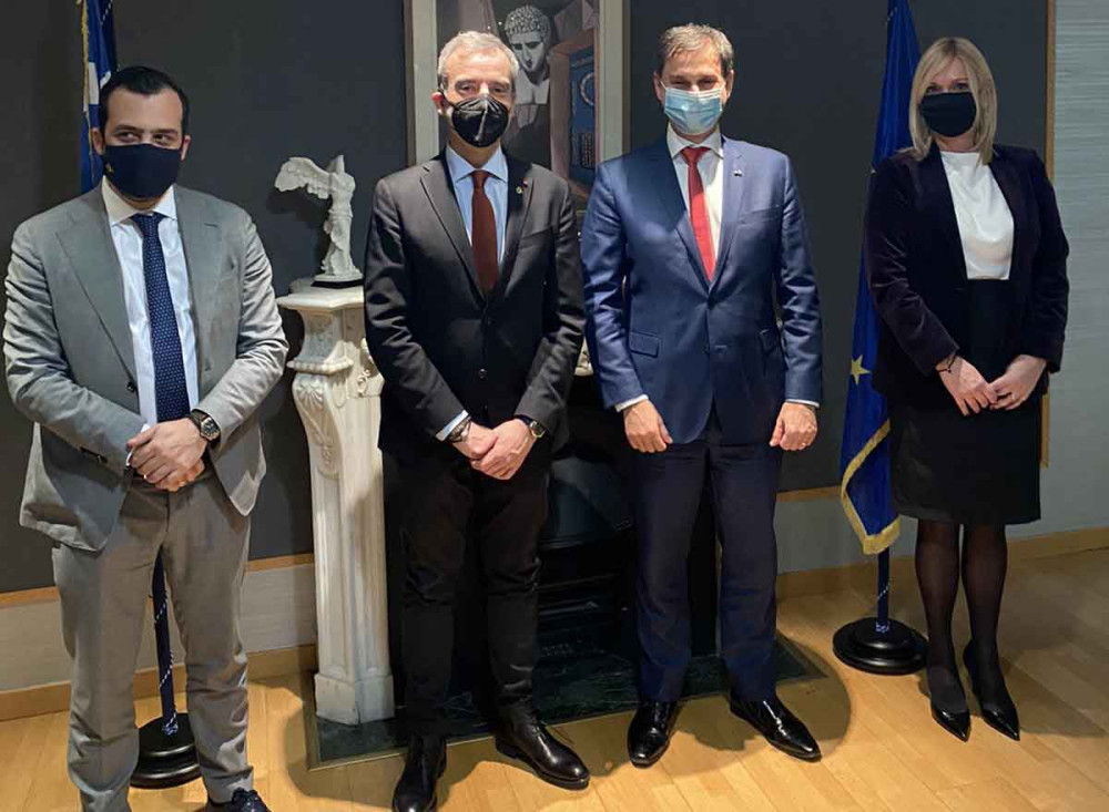 Συνάντηση Θεοχάρη – Ζέρβα: Τουρισμός και εμβληματικά έργα στο επίκεντρο