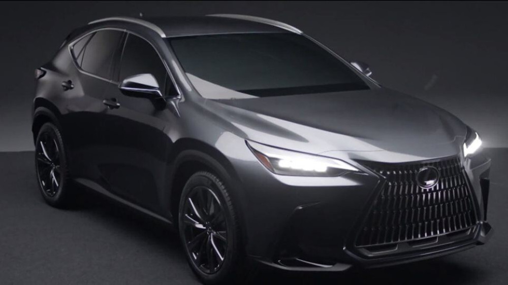 Από… σπόντα η αποκάλυψη του νέου Lexus NX