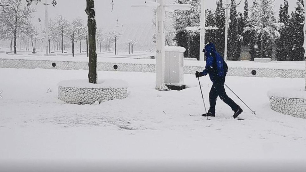 Βγήκε για… σκι στο Μαρούσι