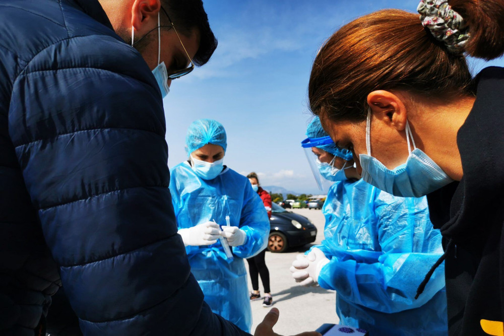 Στα 2.570 τα νέα κρούσματα – 506 οι διασωληνωμένοι, 51 θάνατοι