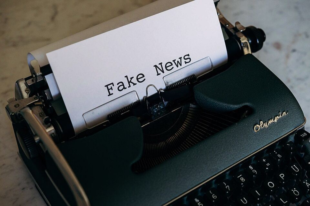 Τα fake news που επιστρατεύτηκαν για τα γεγονότα στη Νέα Σμύρνη