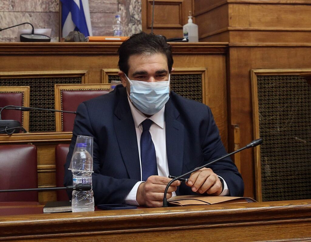 Θ. Λιβάνιος: Το κεφάλι έξω από την άμμο