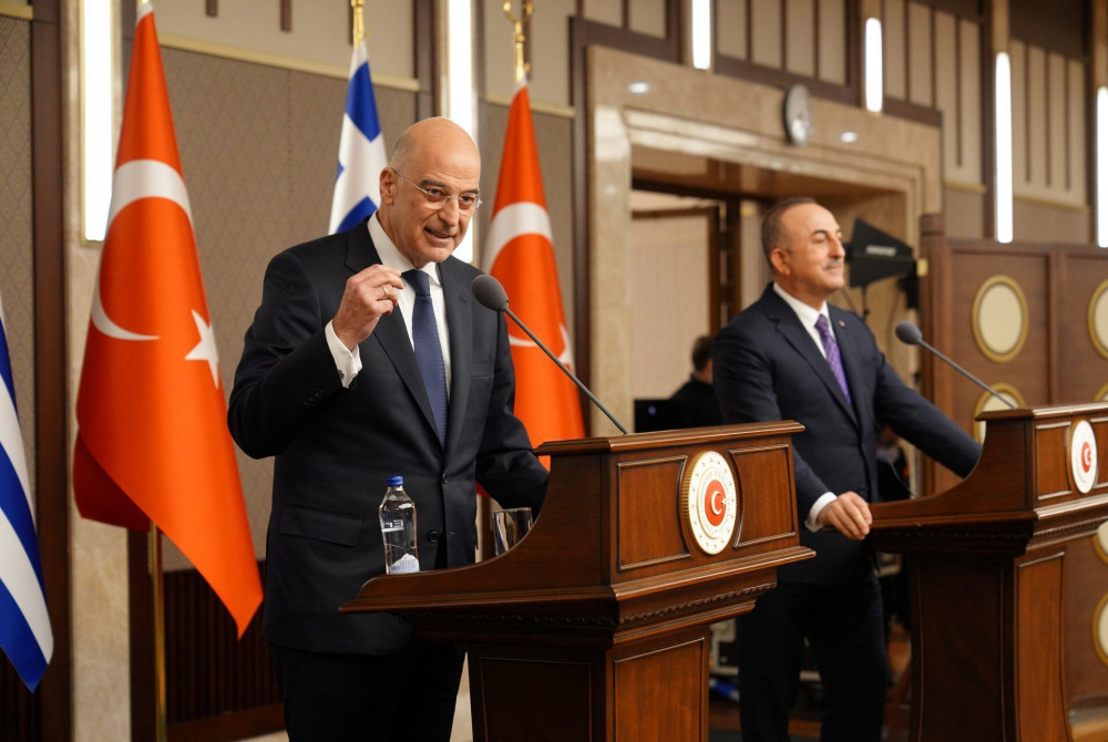 Η διπλωματία του μεγαφώνου…