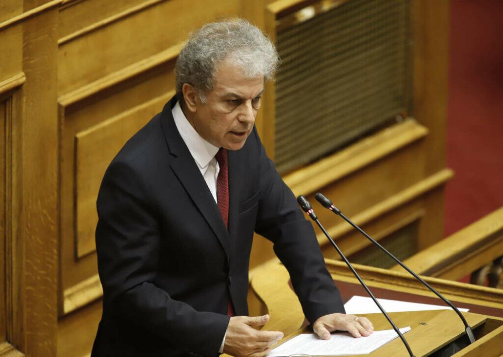 Περιπέτεια για τον βουλευτή της ΝΔ Αμανατίδη: Έπαθε έμφραγμα εξαιτίας ενός… σάντουιτς
