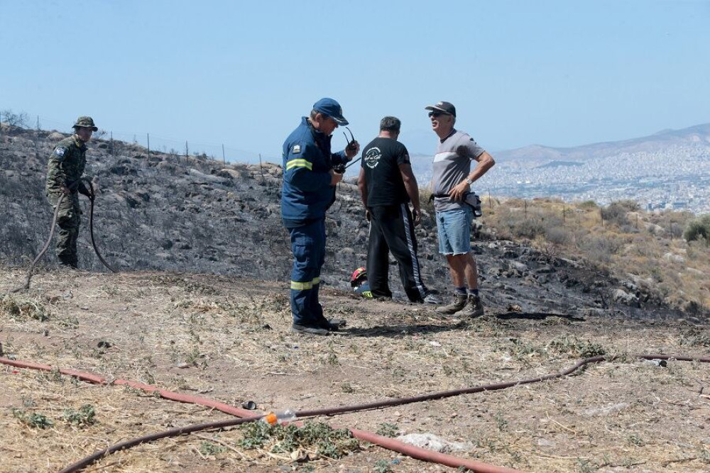 Φωτιά στο Κερατσίνι Αττικής – Σε υπαίθριο χώρο στο Νέο Ικόνιο