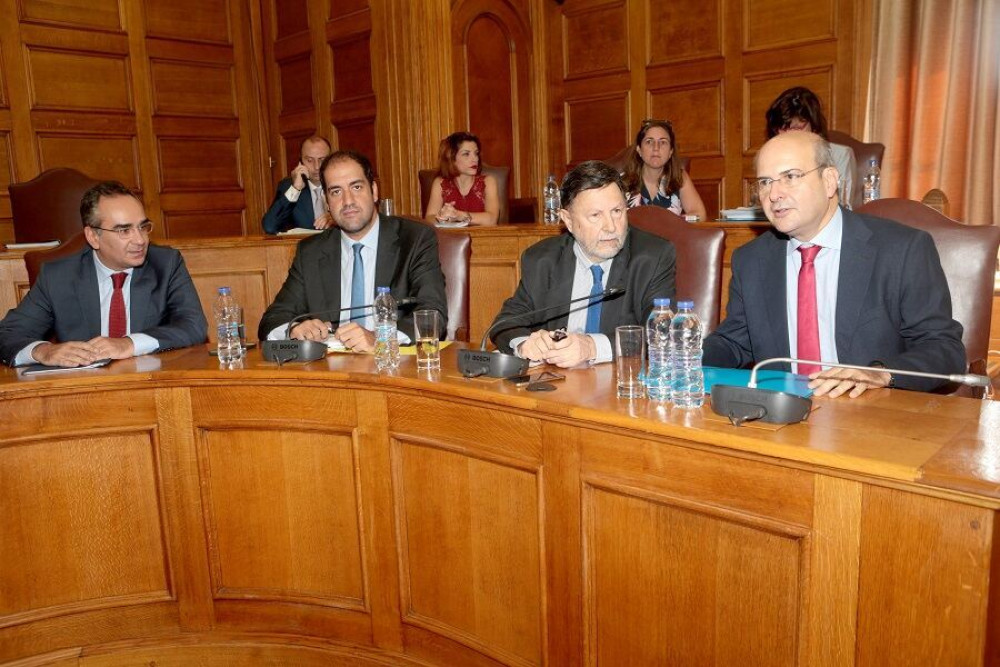 Διάθεση συναίνεσης στη Βουλή για τα μέτρα ανακούφισης των πυρόπληκτων στο Μάτι