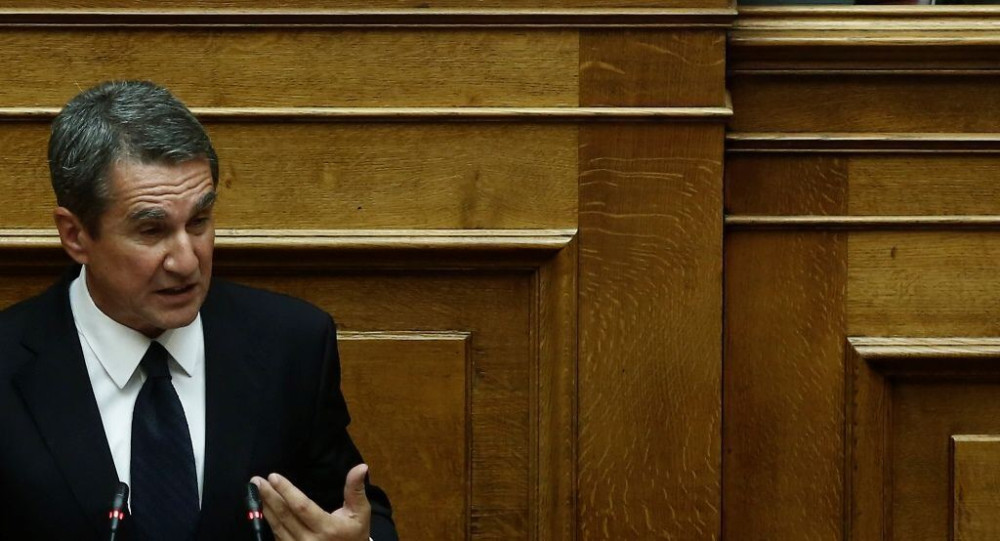 Λοβέρδος για Novartis: Νομικά άκυρο ότι λένε οι κουκουλοφόροι