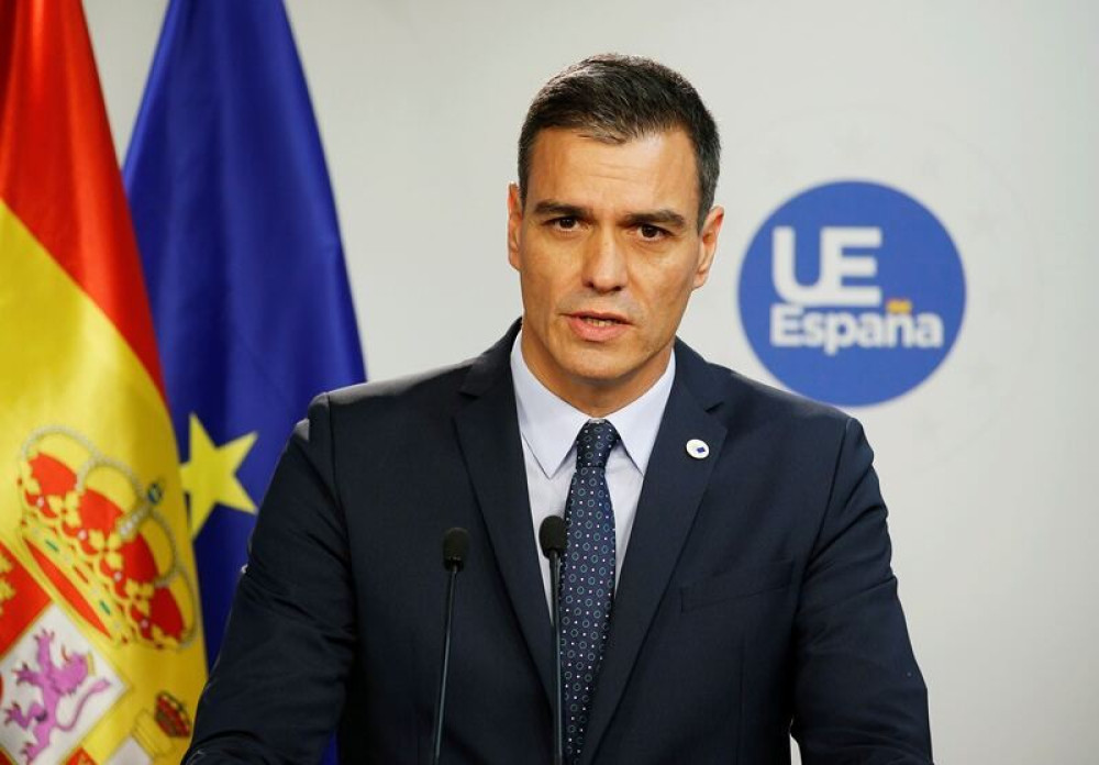 Ισπανία: Έξαλλος ο Σάντσεθ με τις ταραχές στη Βαρκελώνη – Σκληρή επιστολή στον επικεφαλής της Καταλονίας