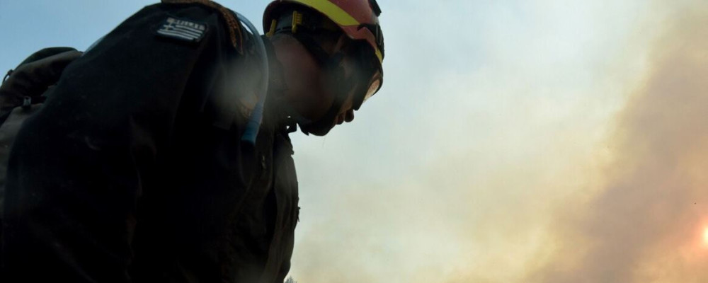 Μάχη με τις φλόγες σε τέσσερα μέτωπα – Εκκενώνονται χωριά στην Κέρκυρα