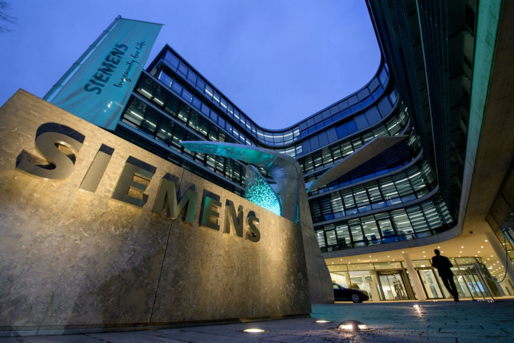 Υπόθεση Siemens: Ένοχοι οι 22 από τους 54 κατηγορούμενους – Αθώος ο Τσουκάτος