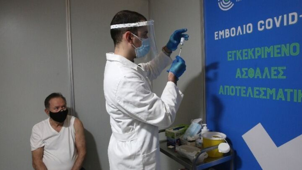 Γεωργαντάς: Ξεπερνάμε τους 3 εκατ. εμβολιασμούς