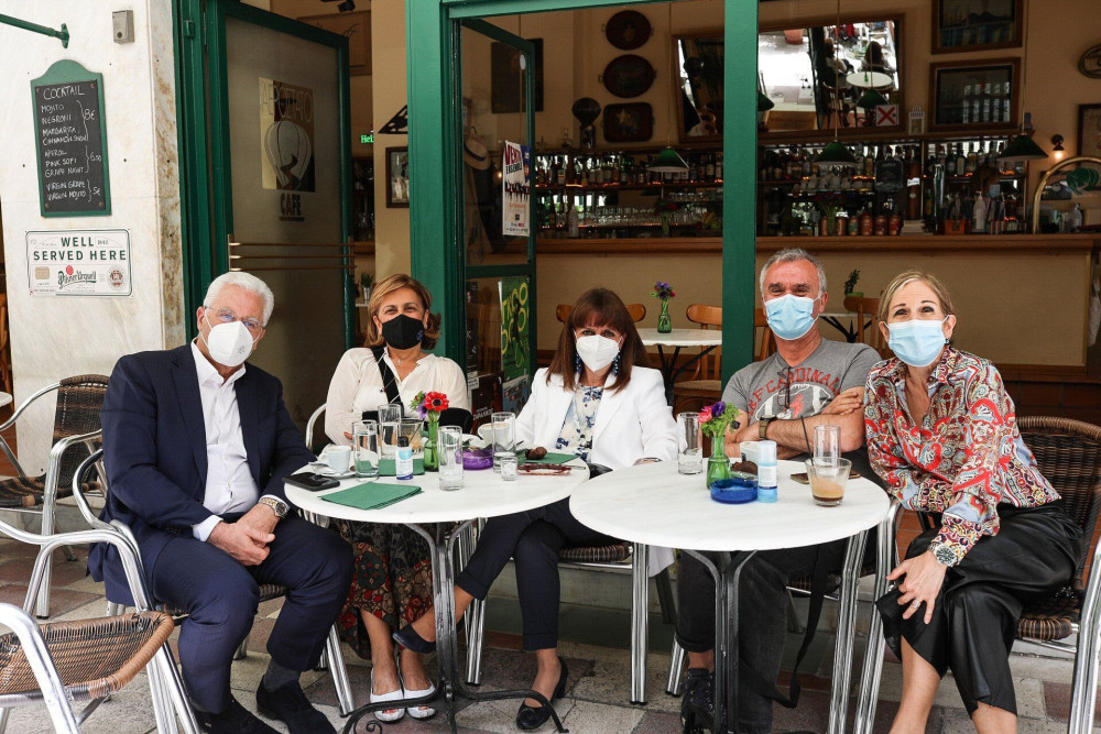Σακελλαροπούλου για άνοιγμα εστίασης: “Ξαναζούμε μικρές χαρές της καθημερινότητας”