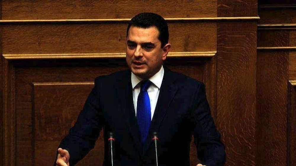 Στο στόχαστρο του Σκρέκα οι “αεριτζήδες” των ΑΠΕ