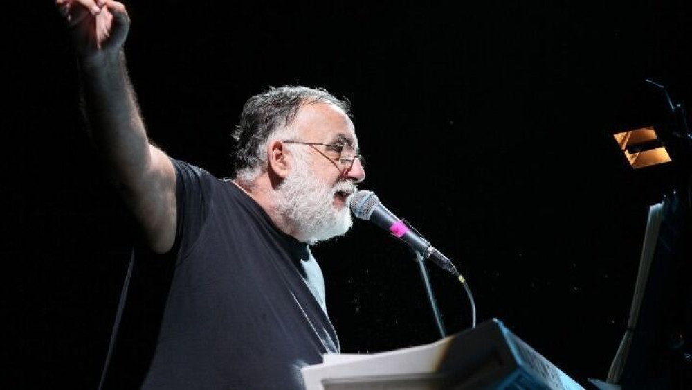 Μίλβα και Θάνος Μικρούτσικος: Συνεργάζονται για πάντα πια στους αιθέρες της μουσικής… (Vid)
