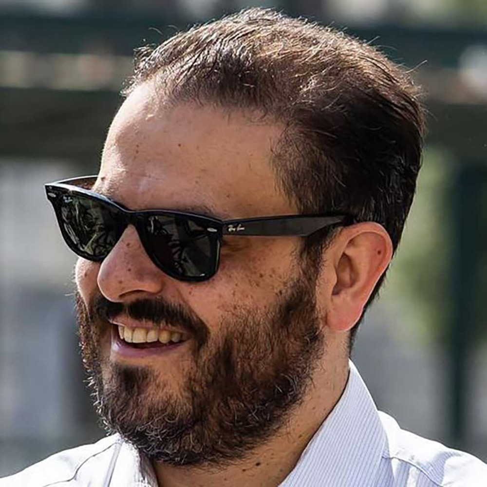 “Έφυγε” ο διευθυντής της Δημοτικής Αστυνομίας Αθήνας-Το “αντίο” του Κώστα Μπακογιάννη