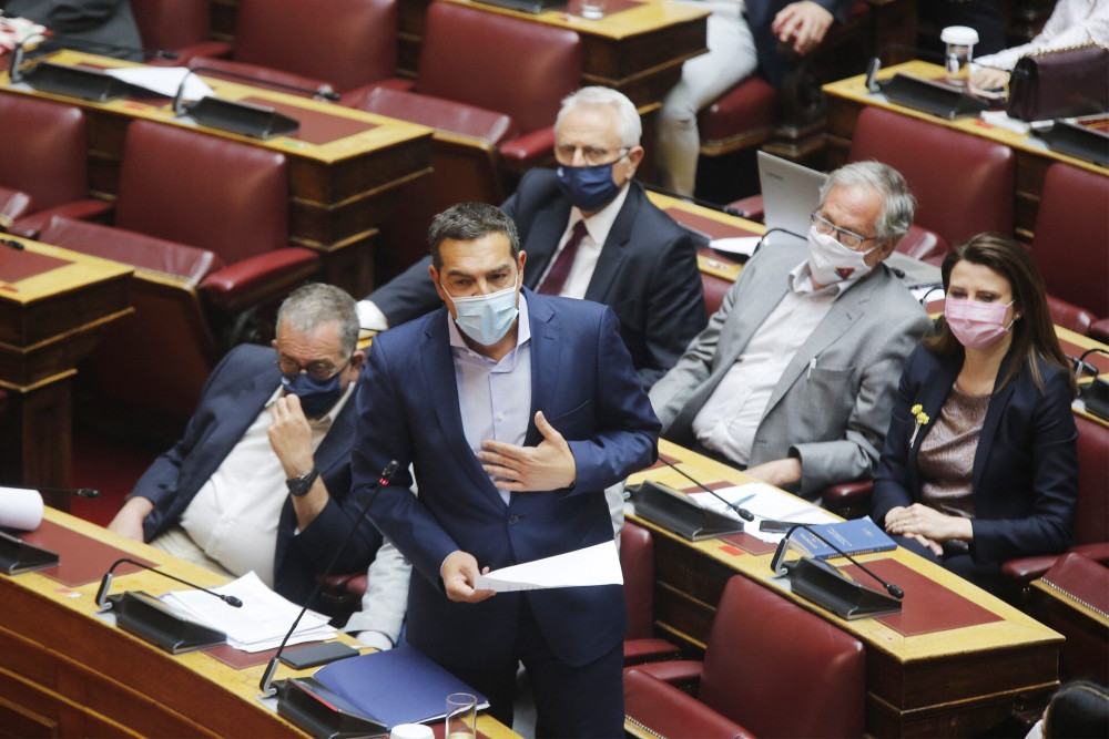 Έβγαλε τη μάσκα του ο Τσίπρας: Θέλει να μετατρέψει τη Βουλή σε υγειονομική βόμβα