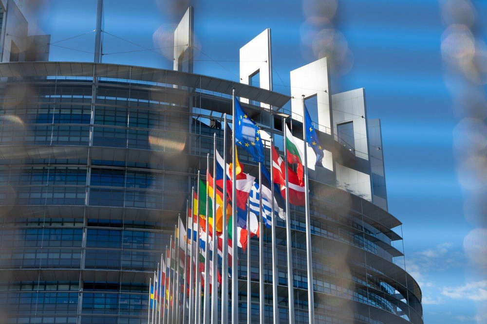 ΕΕ: Το Ταμείο Ανάκαμψης εξασφάλισε “πράσινο φως” από τα 27 κράτη μέλη