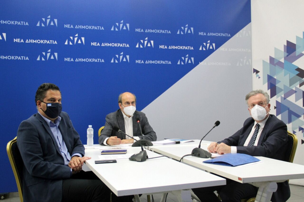 Χατζηδάκης: Δίνουμε δύναμη στους εργαζόμενους- Παρουσίασε το σ/ν στην Π. Ε. της ΝΔ και σε συνδικαλιστικά στελέχη