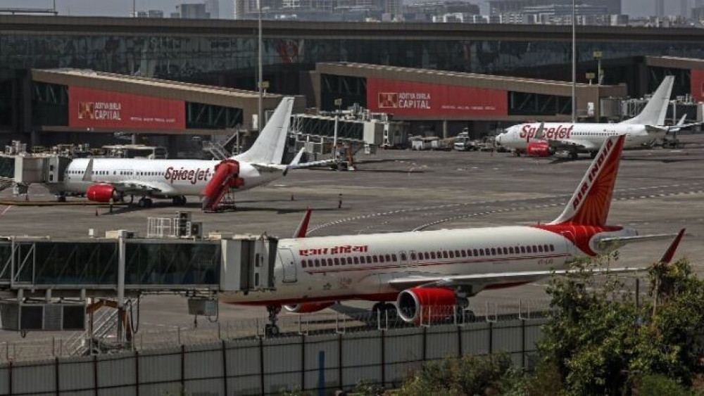 Χάκερ “χτύπησαν” την Air India: Δεδομένα 4,5 εκατ. επιβατών “στον αέρα”