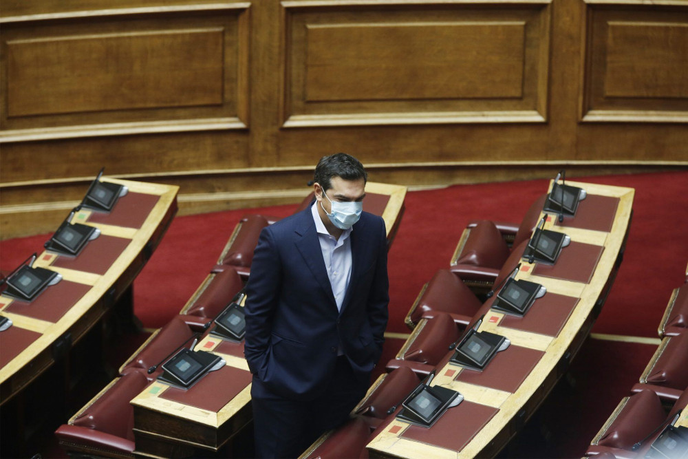 Ρεσιτάλ πολιτικής τρικυμίας: Ο ΣΥΡΙΖΑ καταψήφισε το άρθρο 55 που κατοχυρώνει το 8ωρο !!