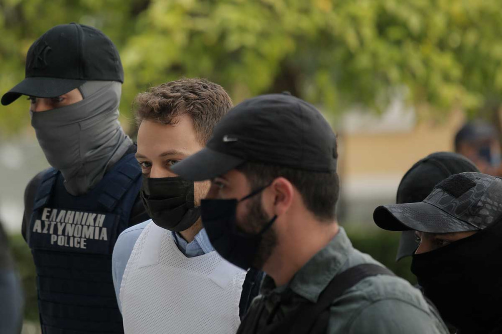 Γλυκά Νερά-Συζυγοκτόνος: “Άντε να τελειώνουμε να μπούμε φυλακή…”
