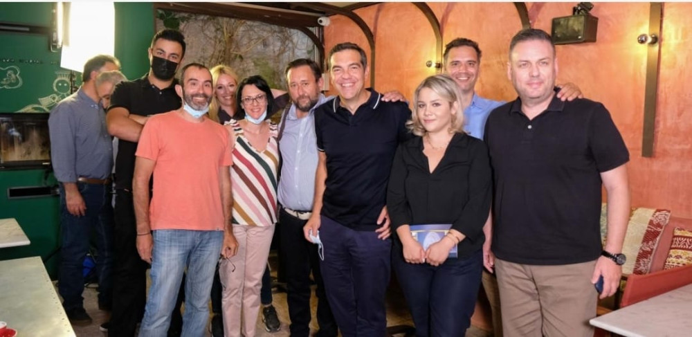 Όλα τα σφάζει όλα τα μαχαιρώνει ο Τσίπρας – Και για κορωνοϊό ούτε που άκουσε! (vid)
