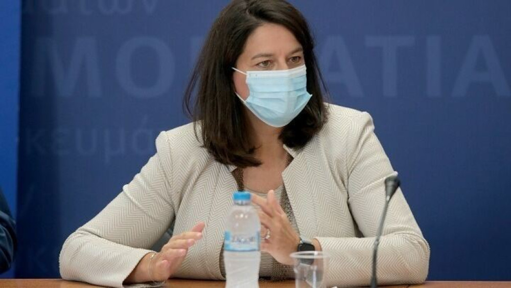 Νίκη Κεραμέως προς υποψηφίους Πανελληνίων: “Το μέλλον σας ανήκει” (Vid)