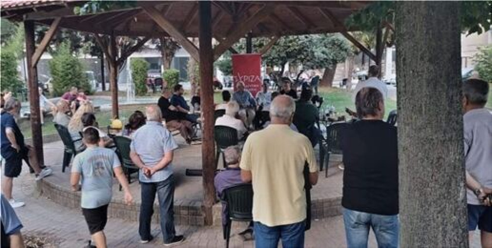 «Τρεις κι ο κούκος» σε εκδήλωση του ΣΥΡΙΖΑ, με ομιλητή τον Κ. Αρβανίτη