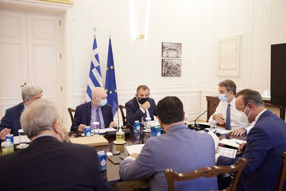 Ικανοποίηση Μητσοτάκη για την ΕΑΒ: Έρχονται 700 προσλήψεις έως το τέλος του 2021