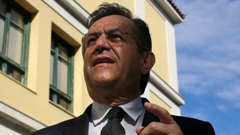 Ο Τράγκας… διέγραψε τον Νικολόπουλο!