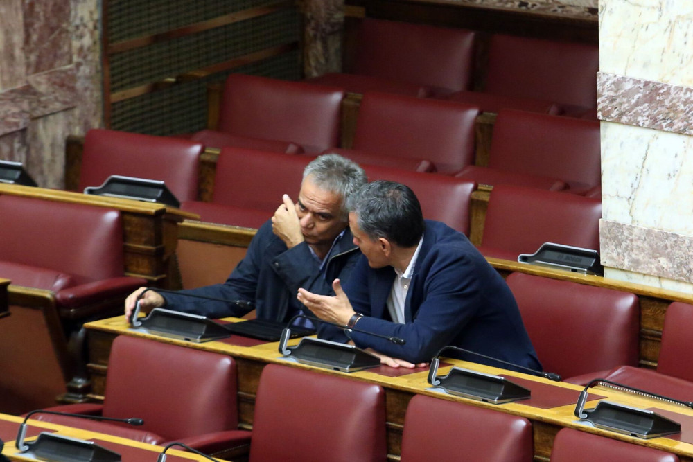Τσακαλώτος-Σκουρλέτης αποφεύγουν ξανά να υπερασπιστούν τον Παππά…