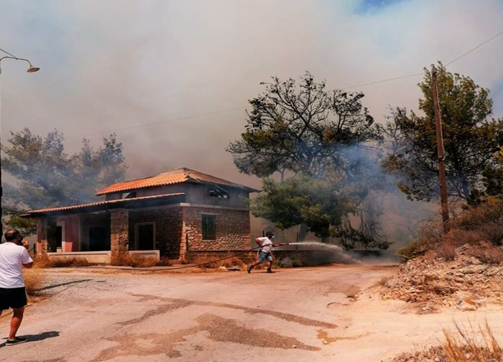 Χρυσοχοΐδης: Σε επαγρύπνηση για τη φωτιά στην Αχαΐα