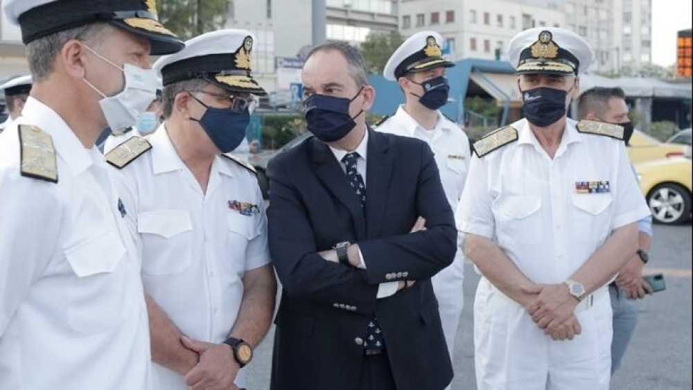 Πλακιωτάκης: Το Λιμενικό ανέλαβε τους ελέγχους – Μόνο το 3ήμερο περίπου 2.500 δεν κατάφεραν να επιβιβαστούν